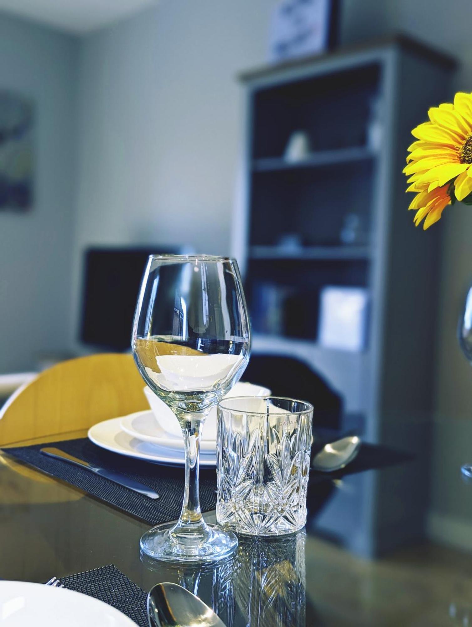 Stunning Riverside Apartment Belfast Extérieur photo
